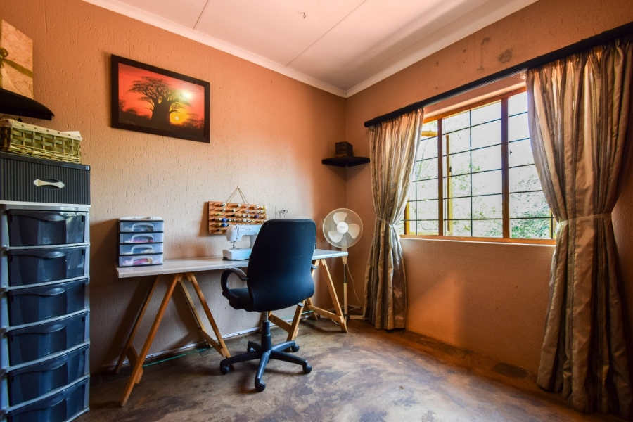 Commercial Property for Sale in Kameeldrift East Gauteng
