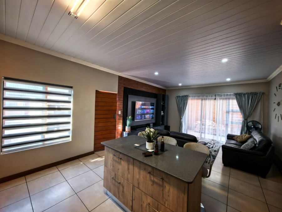 2 Bedroom Property for Sale in Christiaanville A H Gauteng