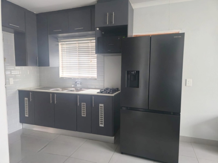 3 Bedroom Property for Sale in Blue Hills AH Gauteng