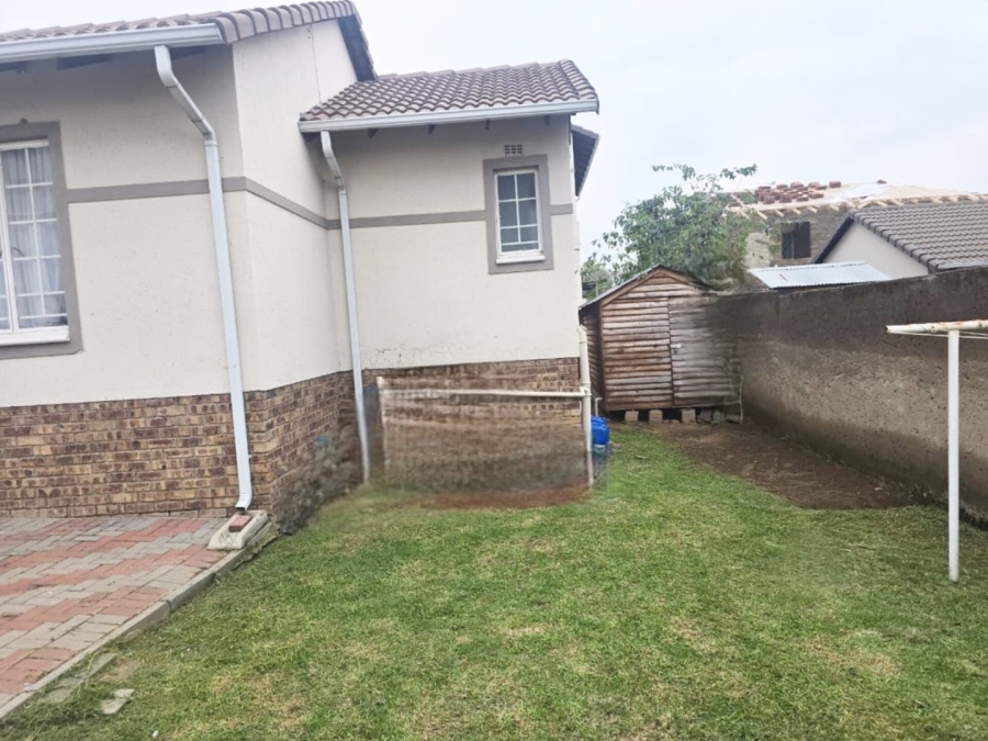 3 Bedroom Property for Sale in Blue Hills AH Gauteng