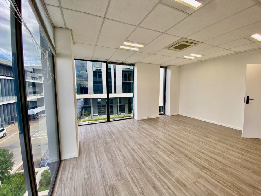 To Let Commercial Property for Rent in Vorna Valley Gauteng