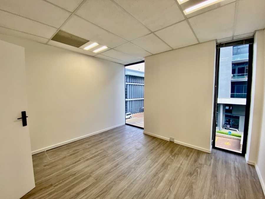 To Let Commercial Property for Rent in Vorna Valley Gauteng