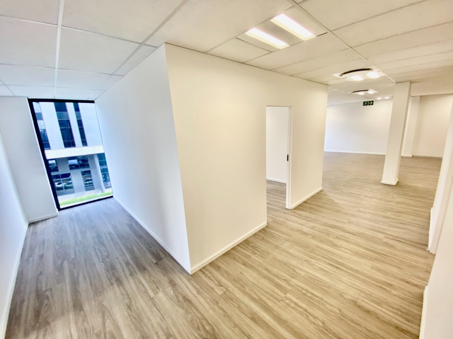 To Let Commercial Property for Rent in Vorna Valley Gauteng