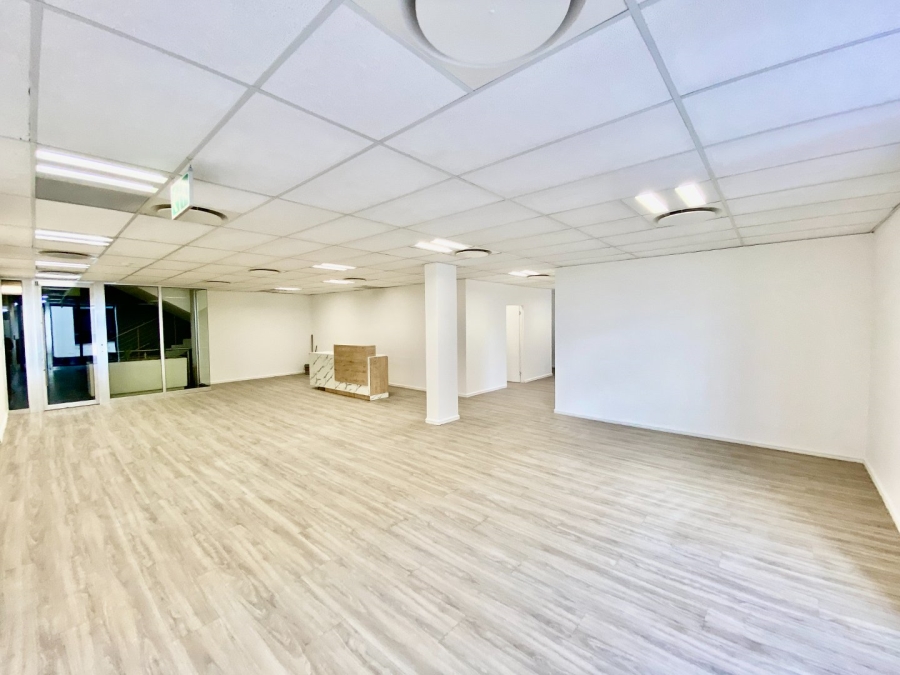 To Let Commercial Property for Rent in Vorna Valley Gauteng
