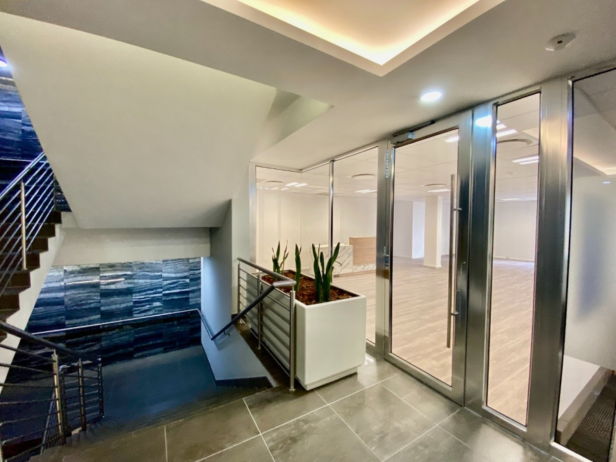 To Let Commercial Property for Rent in Vorna Valley Gauteng