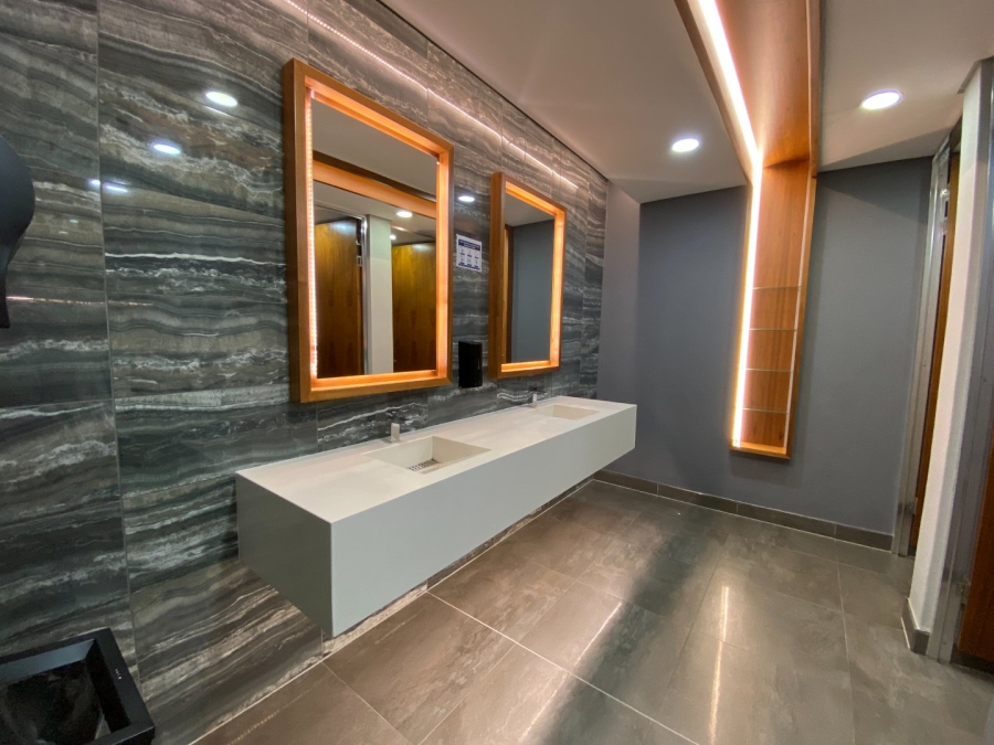 To Let Commercial Property for Rent in Vorna Valley Gauteng