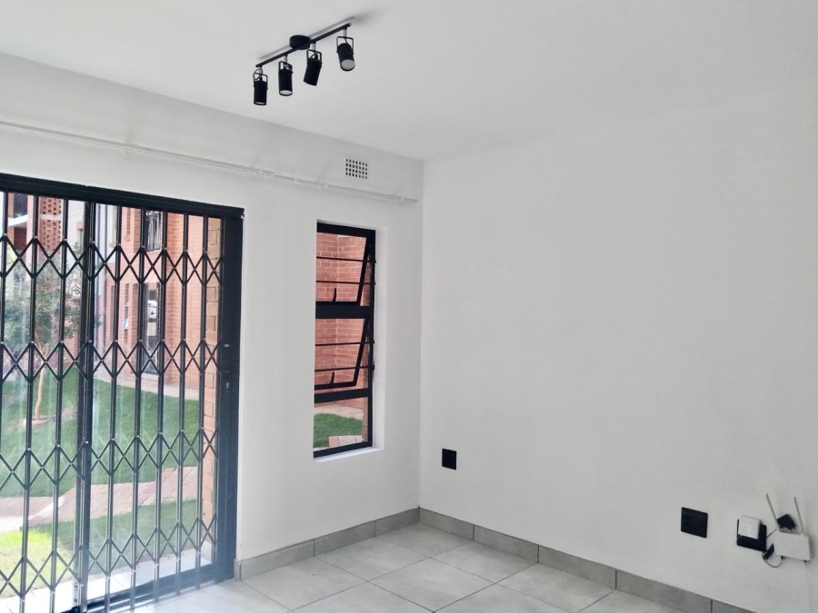 2 Bedroom Property for Sale in Orlando Gauteng