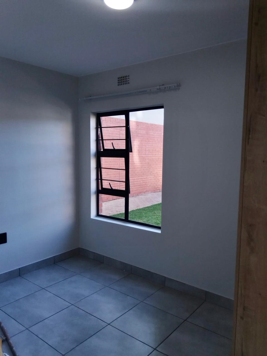 2 Bedroom Property for Sale in Orlando Gauteng