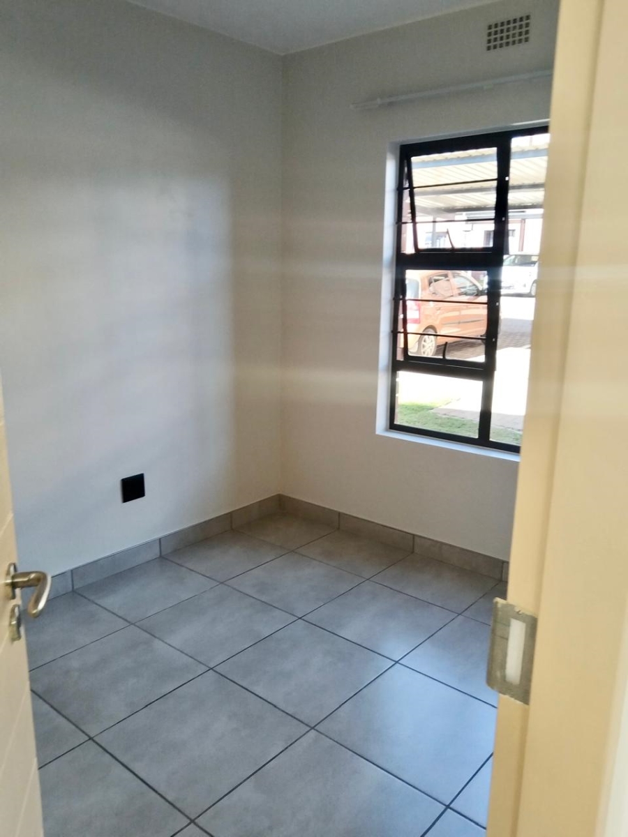 2 Bedroom Property for Sale in Orlando Gauteng