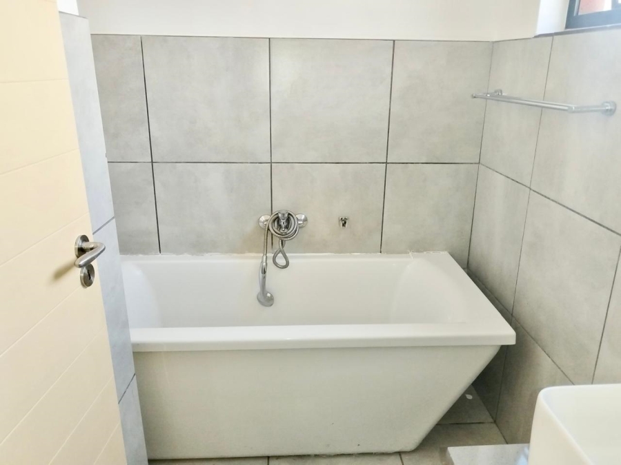 2 Bedroom Property for Sale in Orlando Gauteng