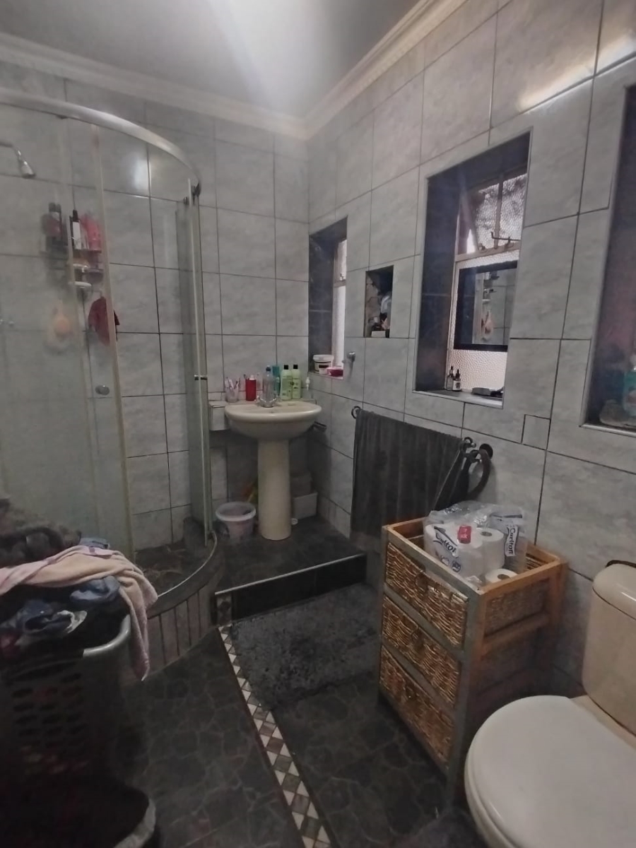 3 Bedroom Property for Sale in Vanderbijlpark SW 5 Gauteng