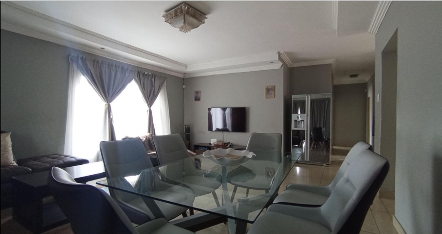 5 Bedroom Property for Sale in Magaliesberg Country Estate Gauteng