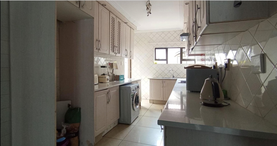 5 Bedroom Property for Sale in Magaliesberg Country Estate Gauteng
