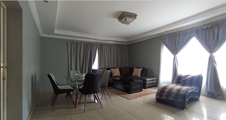 5 Bedroom Property for Sale in Magaliesberg Country Estate Gauteng