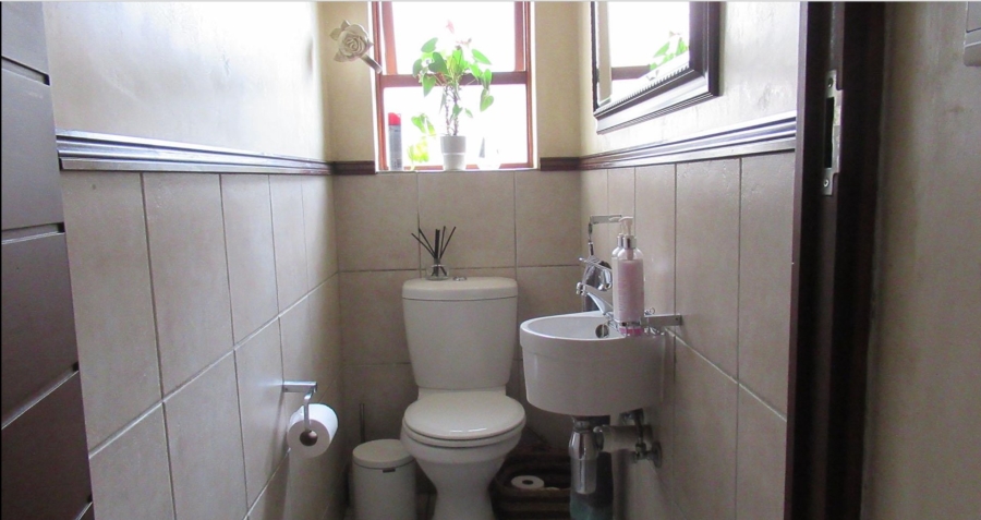  Bedroom Property for Sale in Fernridge Estate Gauteng