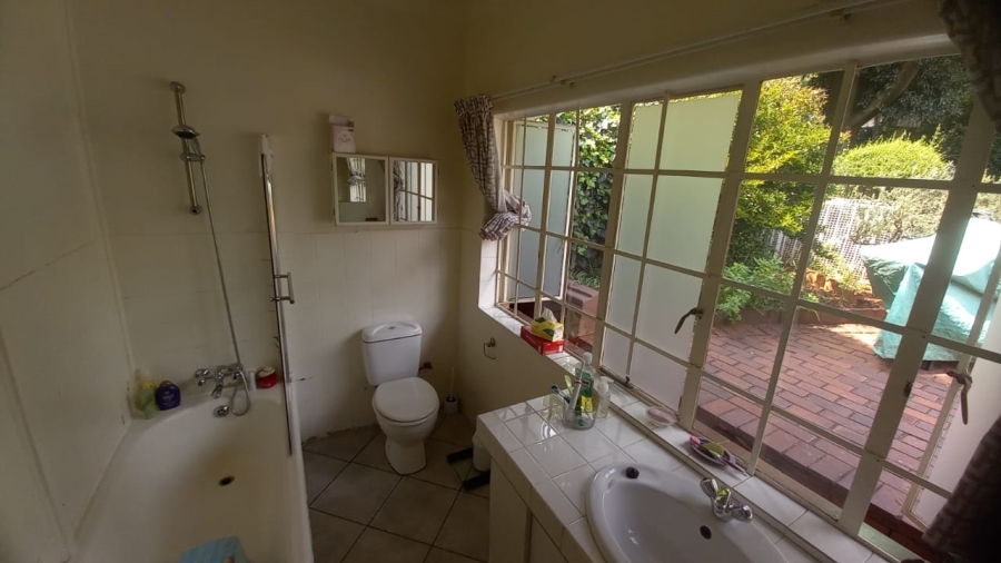 To Let 1 Bedroom Property for Rent in Bedfordview Gauteng