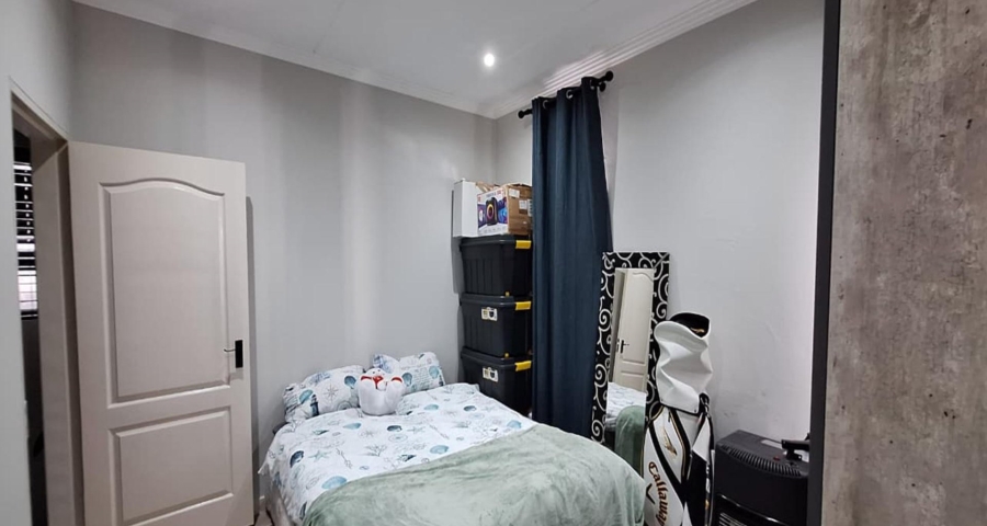 2 Bedroom Property for Sale in Bryanston Gauteng