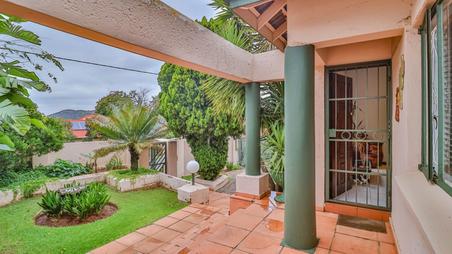 3 Bedroom Property for Sale in Linmeyer Gauteng