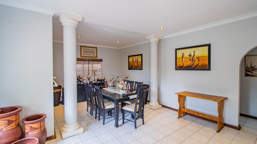 3 Bedroom Property for Sale in Linmeyer Gauteng