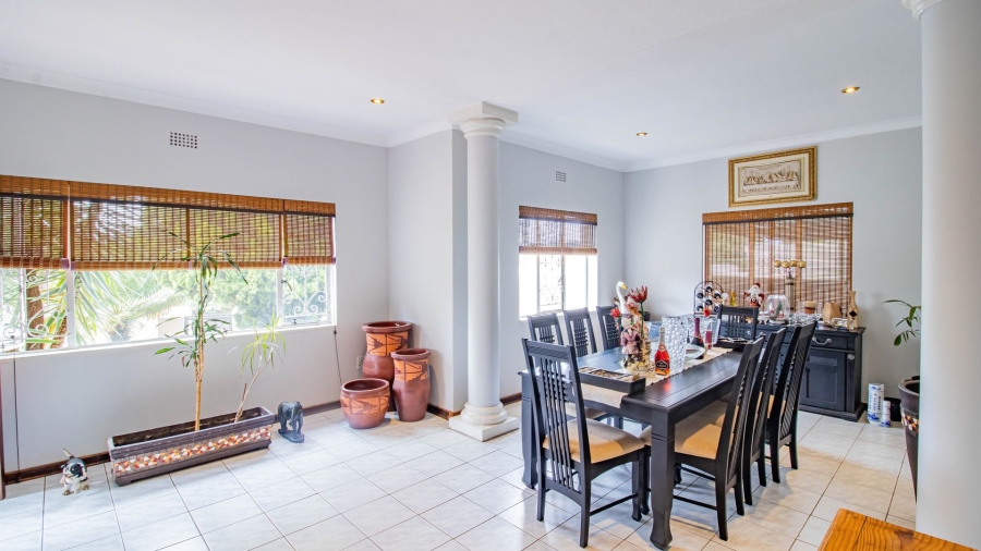 3 Bedroom Property for Sale in Linmeyer Gauteng