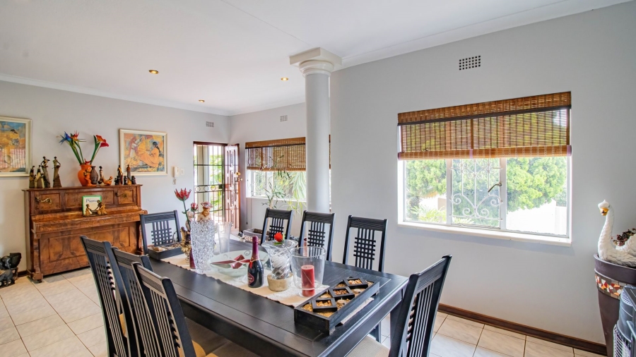 3 Bedroom Property for Sale in Linmeyer Gauteng