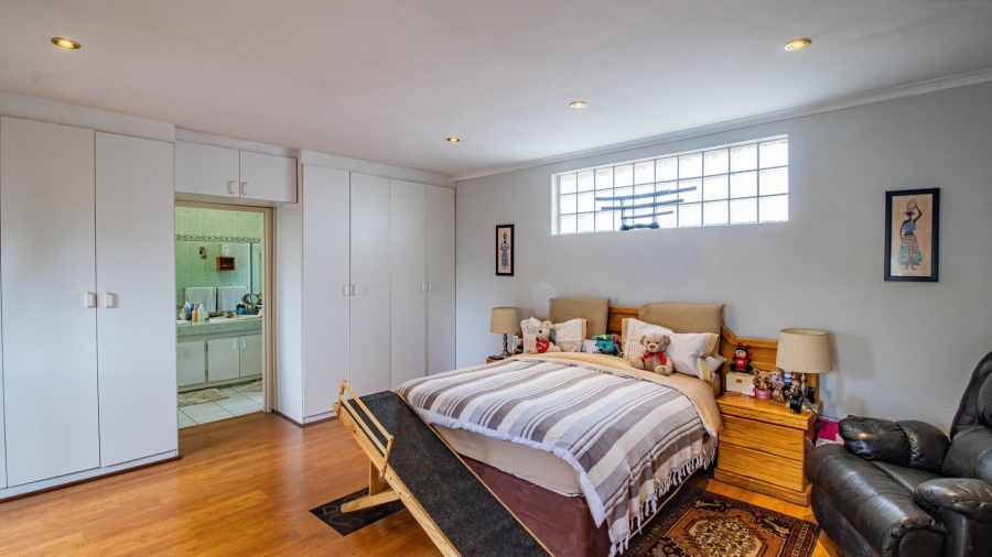 3 Bedroom Property for Sale in Linmeyer Gauteng