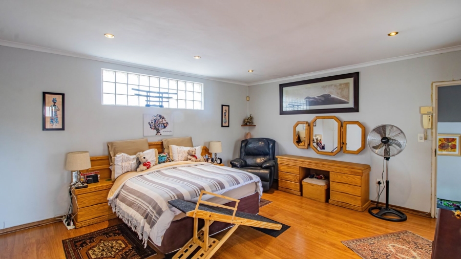 3 Bedroom Property for Sale in Linmeyer Gauteng