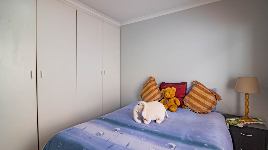 3 Bedroom Property for Sale in Linmeyer Gauteng