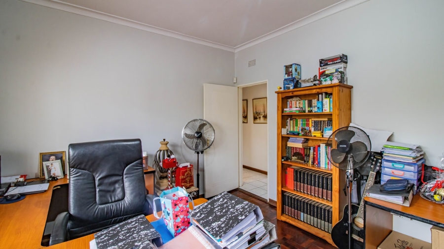 3 Bedroom Property for Sale in Linmeyer Gauteng
