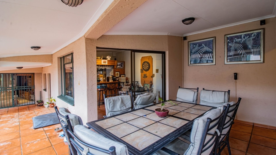3 Bedroom Property for Sale in Linmeyer Gauteng