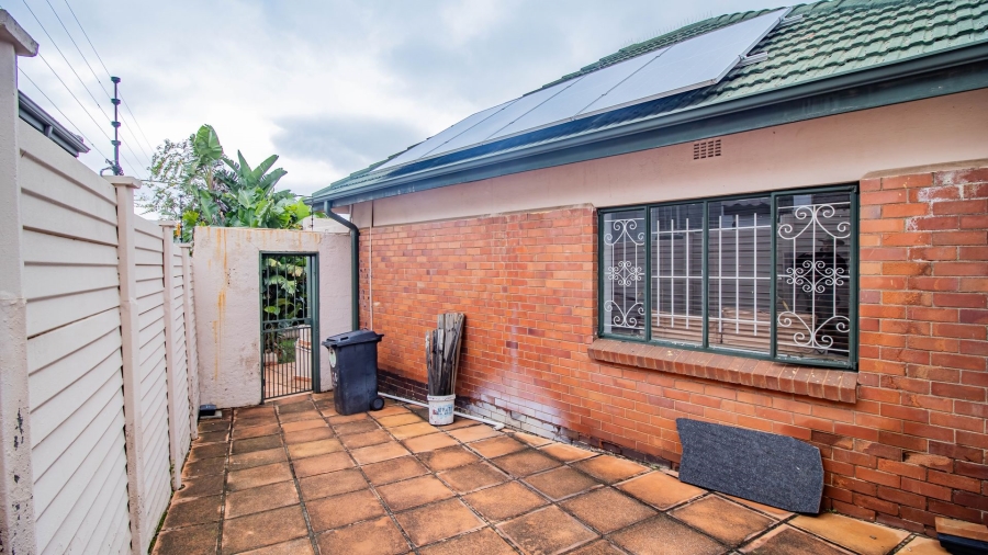 3 Bedroom Property for Sale in Linmeyer Gauteng