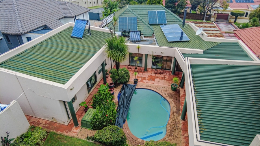 3 Bedroom Property for Sale in Linmeyer Gauteng