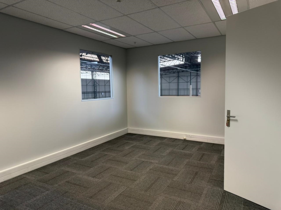  Bedroom Property for Sale in Gosforth Park Gauteng