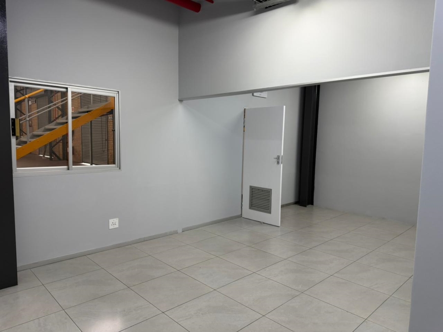  Bedroom Property for Sale in Gosforth Park Gauteng