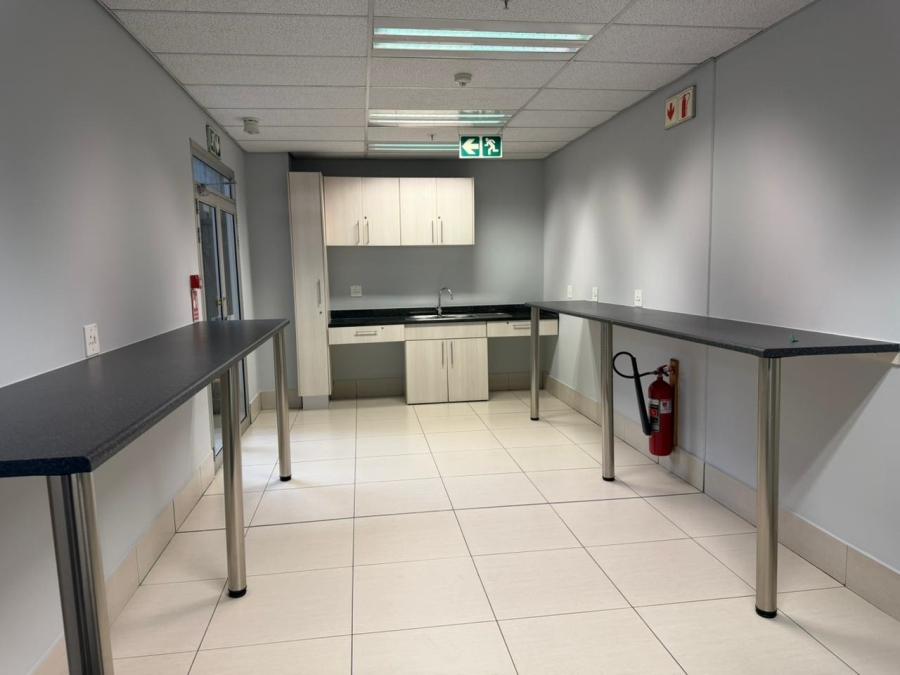  Bedroom Property for Sale in Gosforth Park Gauteng