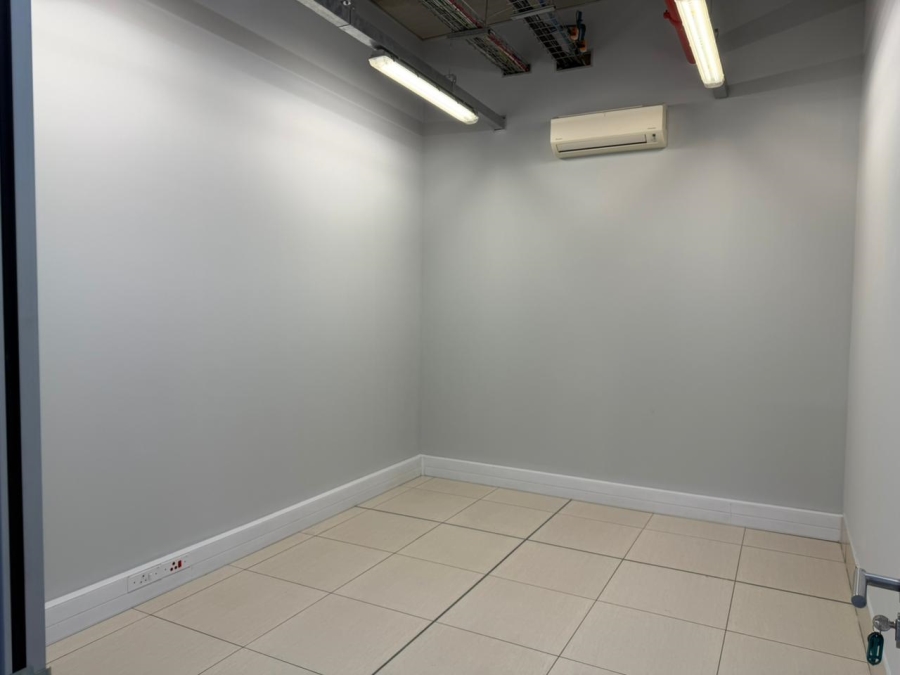  Bedroom Property for Sale in Gosforth Park Gauteng