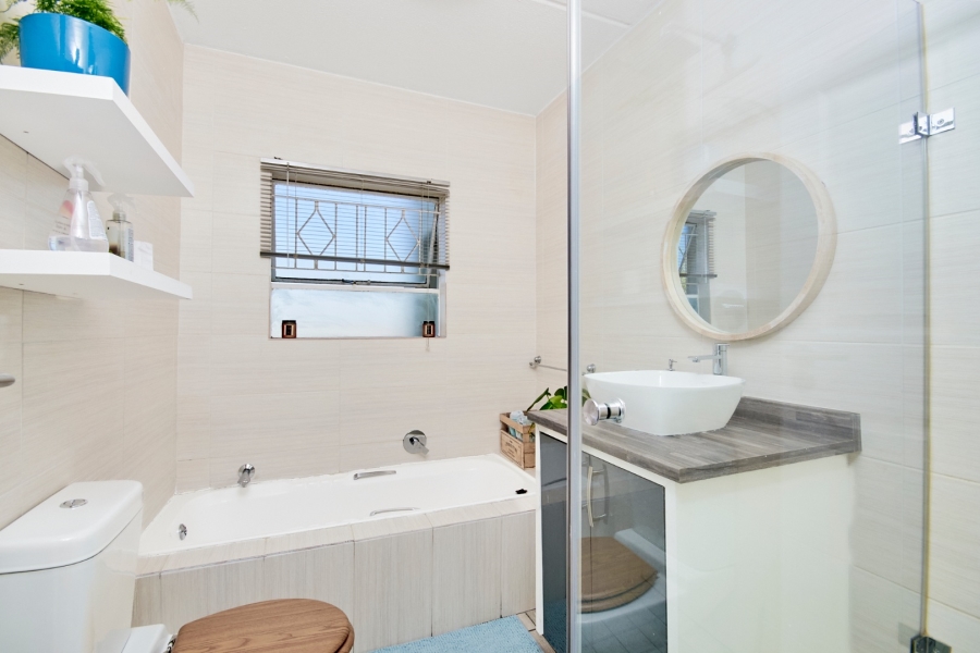 2 Bedroom Property for Sale in Vorna Valley Gauteng