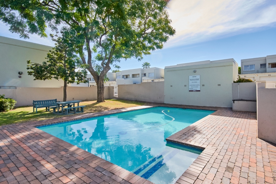 2 Bedroom Property for Sale in Vorna Valley Gauteng