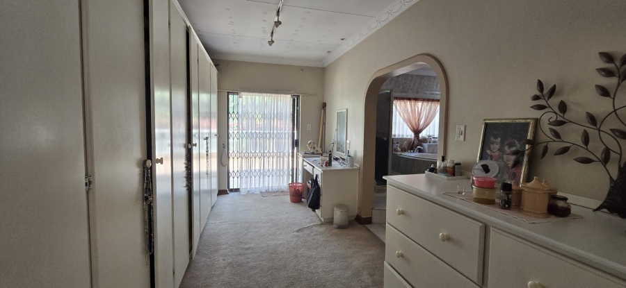 6 Bedroom Property for Sale in Amandasig Gauteng