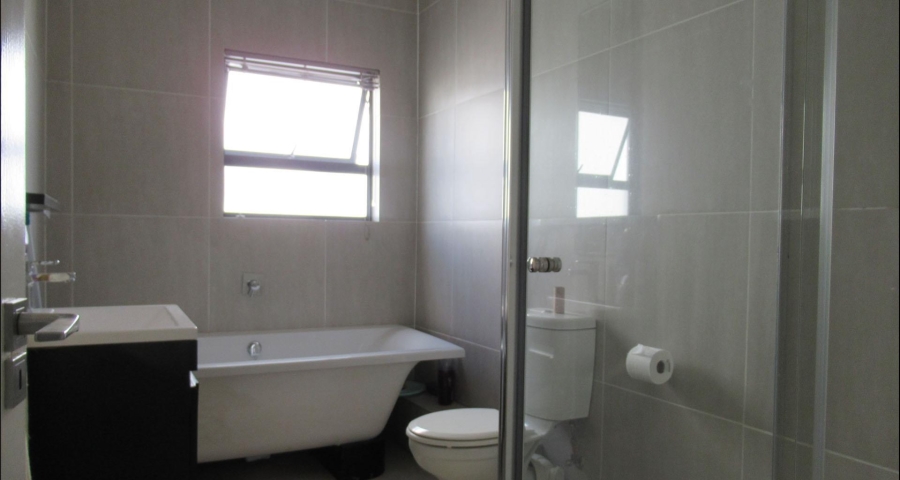2 Bedroom Property for Sale in Greenstone Hill Gauteng