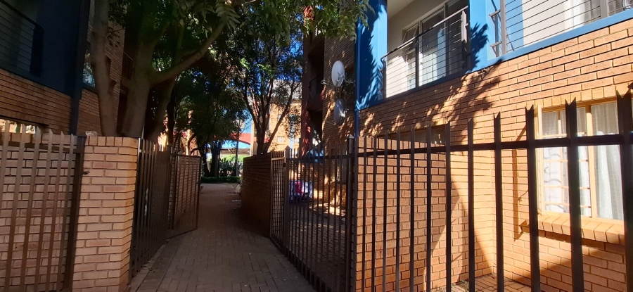 1 Bedroom Property for Sale in Riviera Gauteng