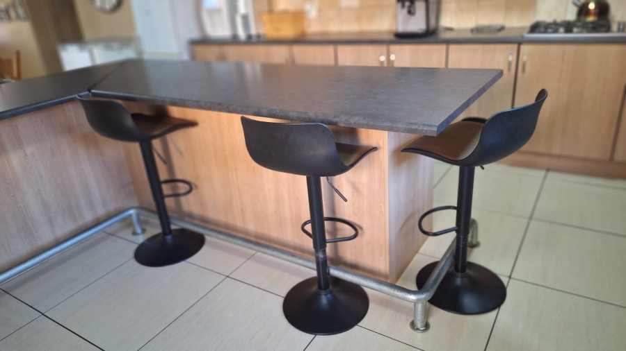 4 Bedroom Property for Sale in Meyerton Central Gauteng