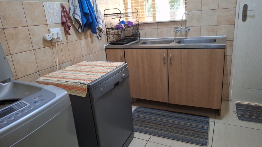 4 Bedroom Property for Sale in Meyerton Central Gauteng