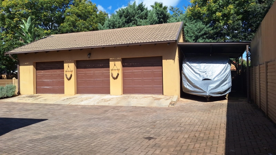 4 Bedroom Property for Sale in Meyerton Central Gauteng