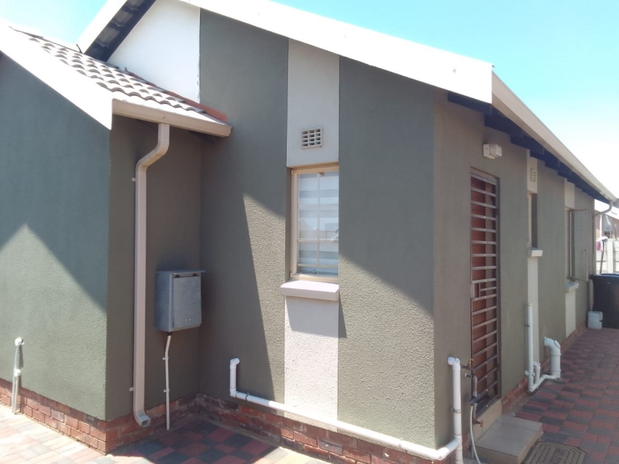 3 Bedroom Property for Sale in Sky City Gauteng