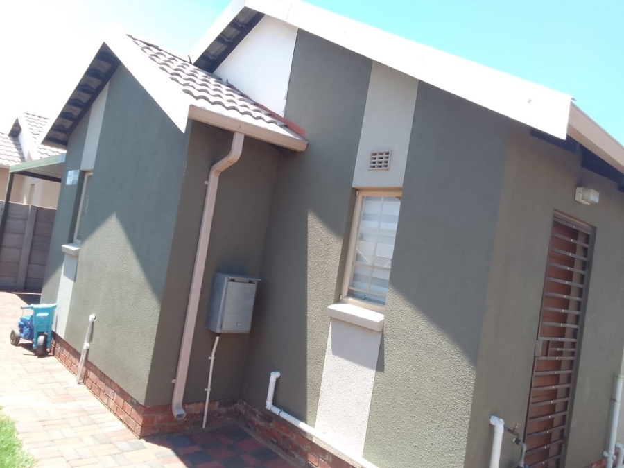 3 Bedroom Property for Sale in Sky City Gauteng