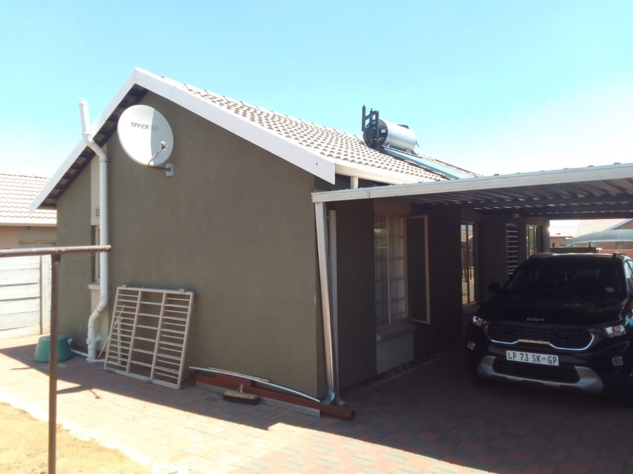 3 Bedroom Property for Sale in Sky City Gauteng