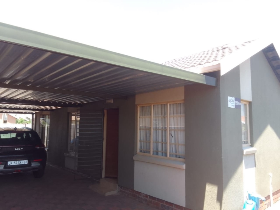 3 Bedroom Property for Sale in Sky City Gauteng