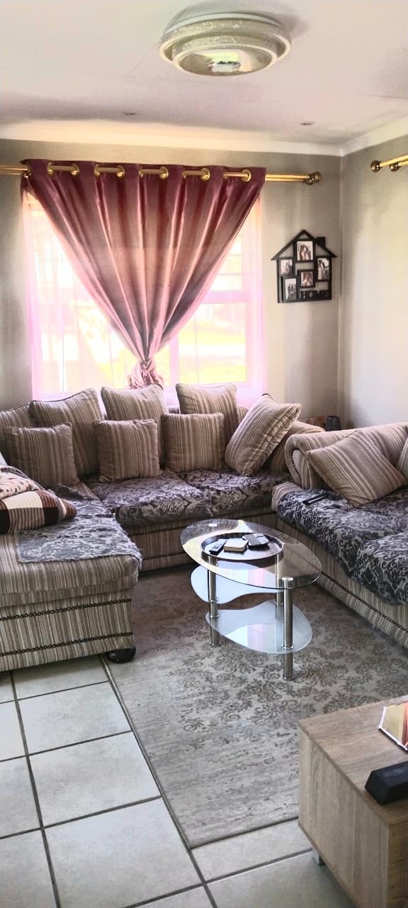 3 Bedroom Property for Sale in Noordwyk Gauteng