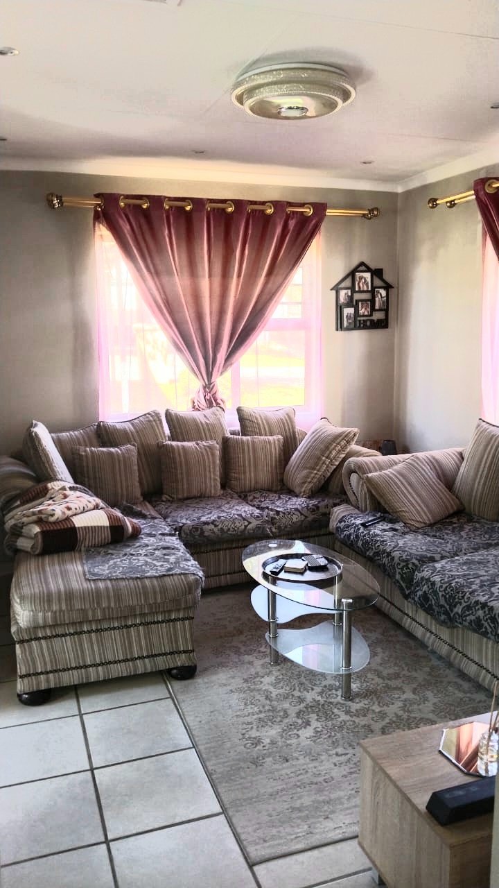 3 Bedroom Property for Sale in Noordwyk Gauteng